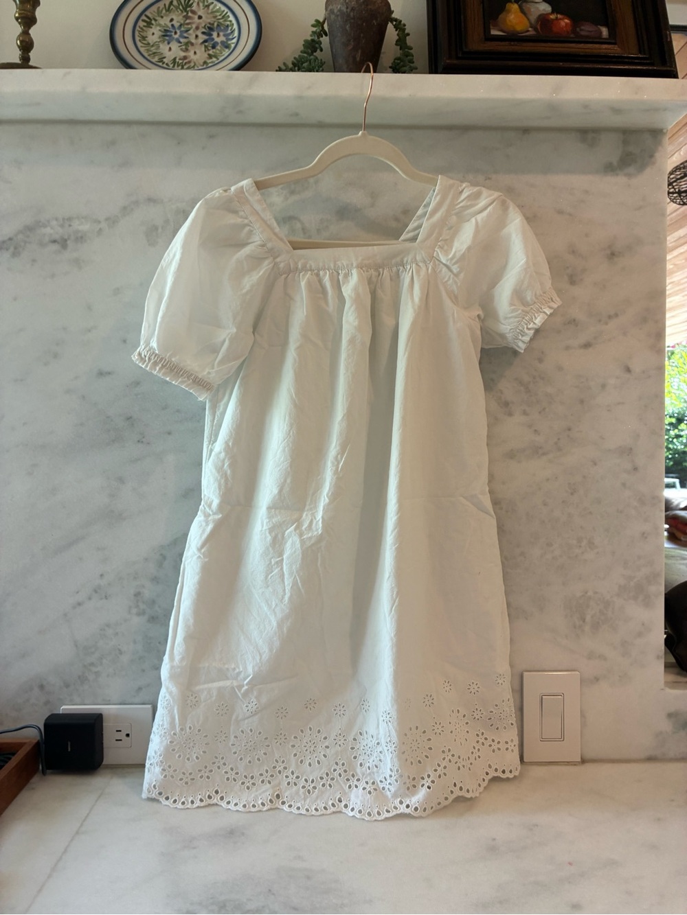 GAP White Eyelet-Hem Puff Sleeve Dress